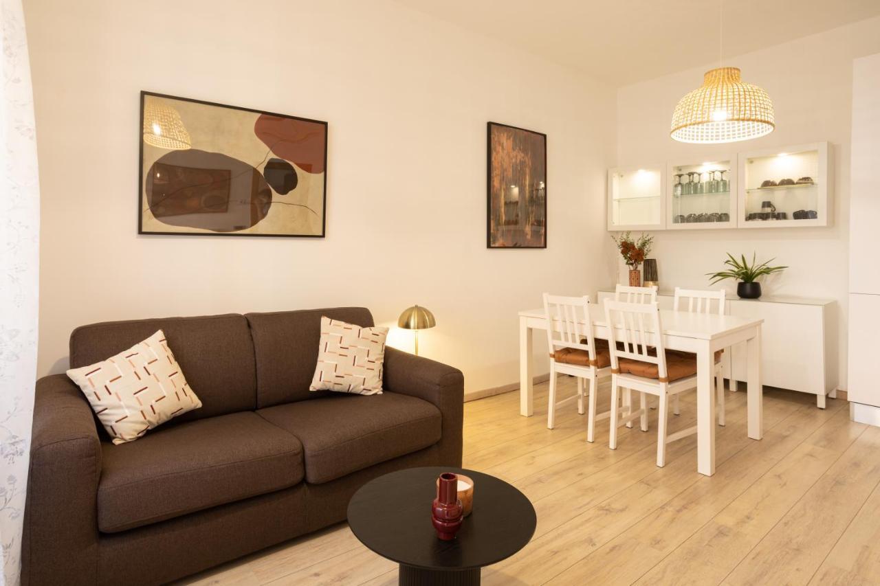 Xenia Apartments - Enjoy Porta Venezia In Modern Apt- 10 Min From Duomo Milan Bagian luar foto